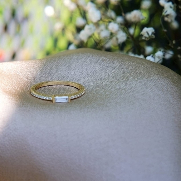 DAINTY Baguette Cut Diamond Ring 925 - Picture 2 of 3